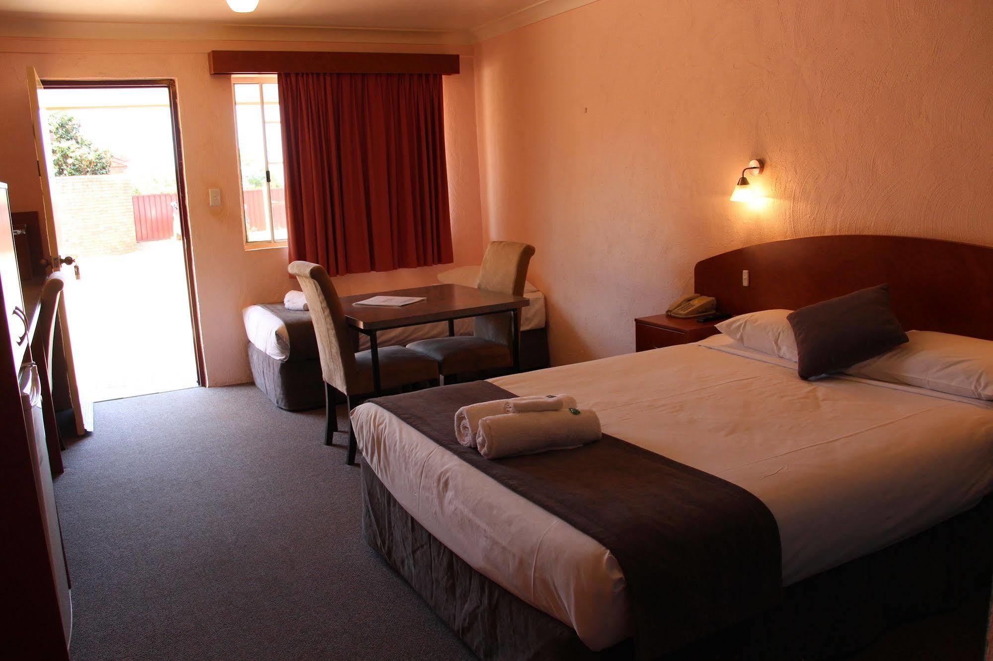 Childers Gateway Motor Inn Motel 3*